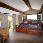 Semesterbostad Hameau Des Oraisonis
