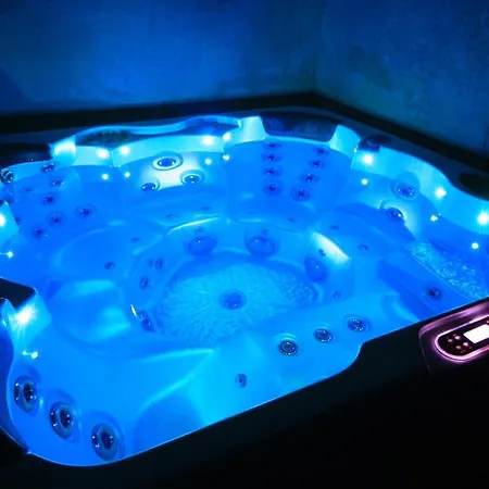 Prázdninový dům Hameau Des Oraisonis *