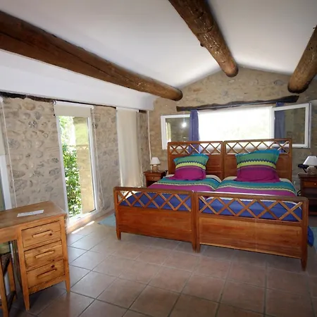 Vakantiehuis Hameau Des Oraisonis